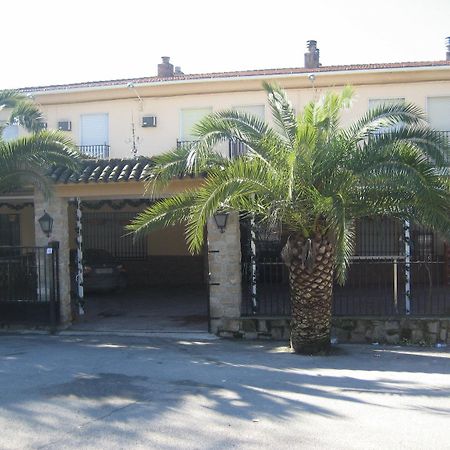Hostal El Sevillano Rus Buitenkant foto