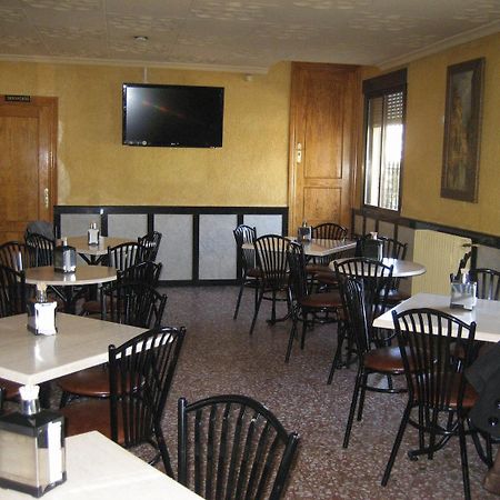 Hostal El Sevillano Rus Buitenkant foto