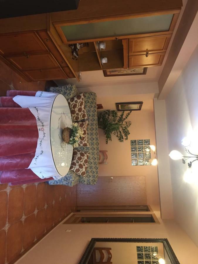 Hostal El Sevillano Rus Buitenkant foto