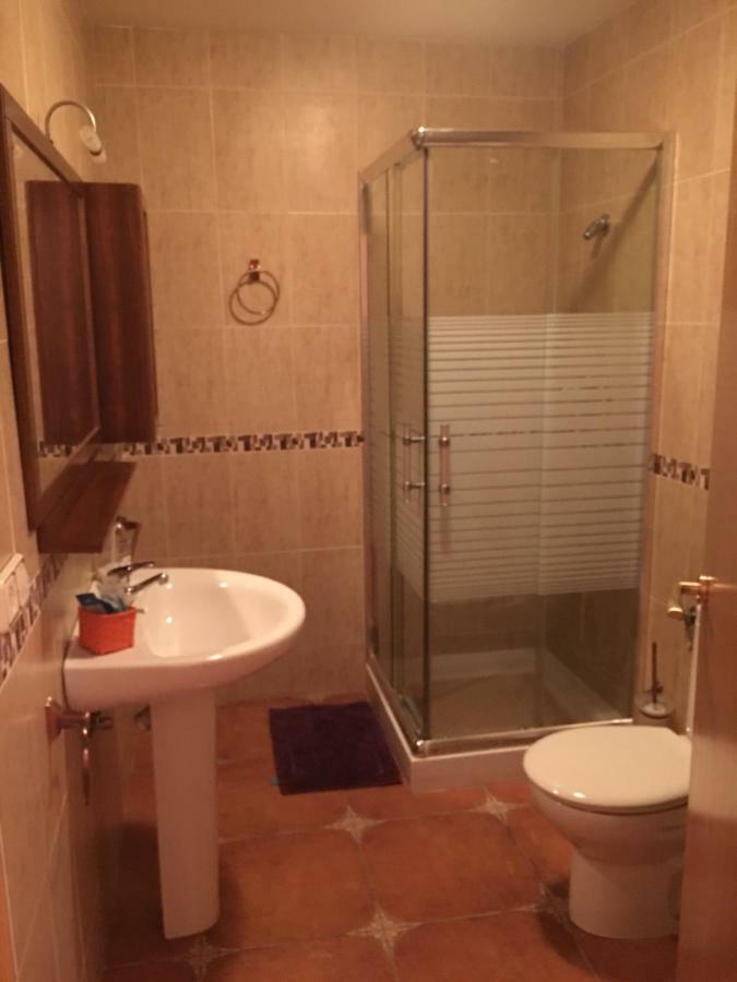 Hostal El Sevillano Rus Buitenkant foto